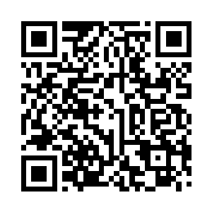 而苏凡顿时也是乘着这名死士后退两步的时间二维码生成