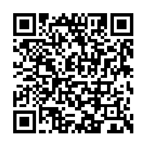 而袁成林下班之后也是驱车来到了岳父的家里面二维码生成