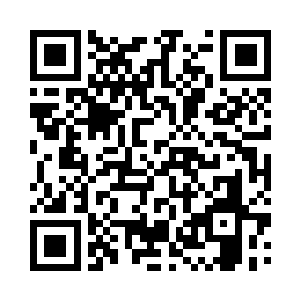 而这把颤抖的剑刃正在靳空的旁边晃动二维码生成