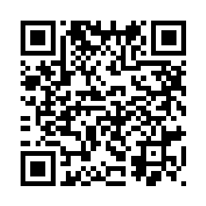 而那边顾霖像是感觉到有人在看他二维码生成