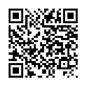 而黄欣欣却死皮赖脸的坐到鬼狐身边二维码生成
