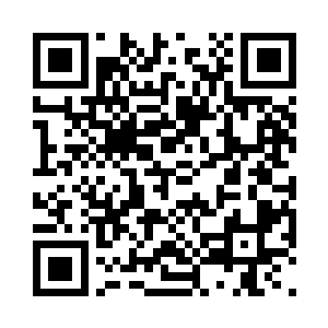 而龙玥也瞬间跟我一起出现在了几里开外二维码生成