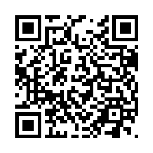 聂离不由自主地便朝着那个身影走了上去二维码生成