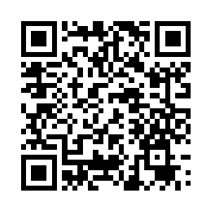 肯定是这死女人念着咒语控制住了黑蛇二维码生成