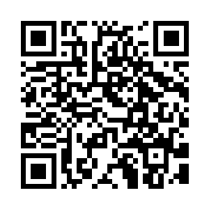 胖乎乎的小手里躺着两截断了的毛笔二维码生成