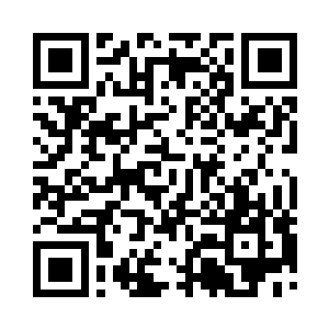 胖子却忍不住总是回头看后排座位上的人二维码生成