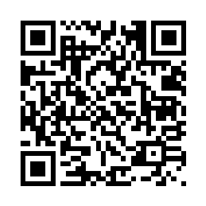 胖子的手中瞬间笔墨纸砚全部出现二维码生成