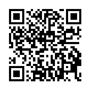 胡非很是不情愿的走到餐桌的另一边坐下二维码生成