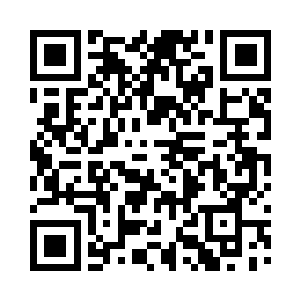 能看见后面的厨房里老太太正在使劲捏饭团二维码生成