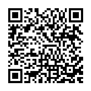 脑海之中突然浮现出了她离开时候水眸盈盈看着自己的那一眼二维码生成