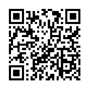 脑袋上方有着三片翠绿翠绿树叶的树人二维码生成