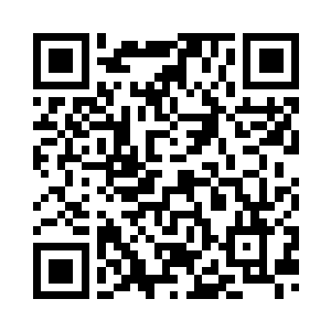 脚下似云似雾的水气团变轻变稀薄二维码生成