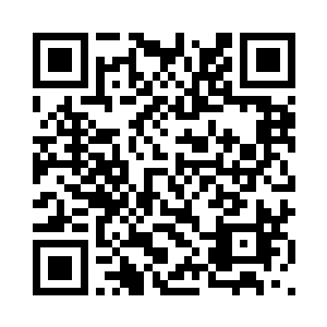 脸上的嘲讽的表情也丝毫不加掩饰二维码生成