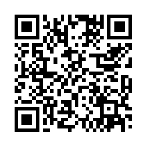 脸色狰狞的向他走来的三名血族后裔二维码生成