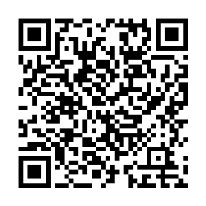 自己的腰的这个位置还是第一次被一个男人这样给搂住二维码生成