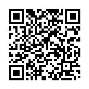 自然而然的就开始劈出一道道的雷电二维码生成