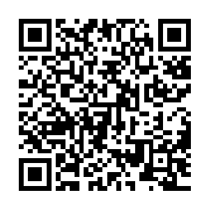 至于最后一拳将办公桌砸烂……江少游只是一时兴之所致而已二维码生成