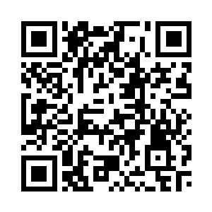 艄公将长长的竹竿往溪里用力一撑二维码生成