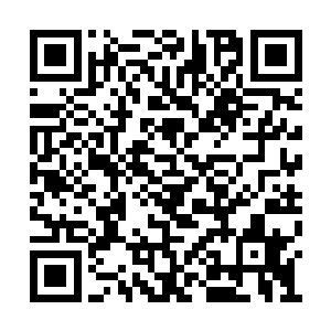 艾德觉得自己屁股下面的看台似乎都在震动颤抖二维码生成