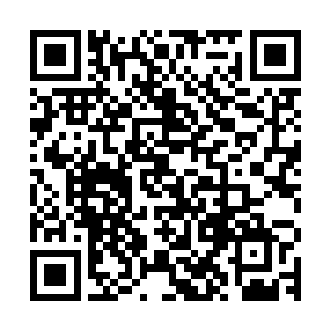 艾米乐作为一个女性吓了一跳往后退了一步惊魂未定的捂着嘴巴二维码生成