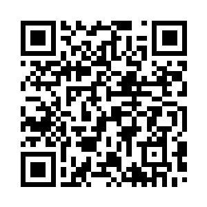 花悠悠和莫珊珊已经等在学校门口二维码生成