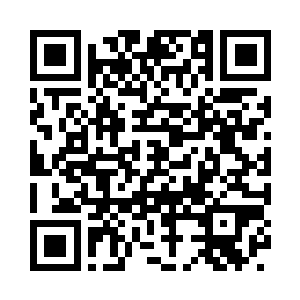 苍玉龙从行囊里面取出银子就准备递过去二维码生成