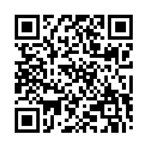 苏凡的视线从那缓缓倒地的家伙身上移开二维码生成