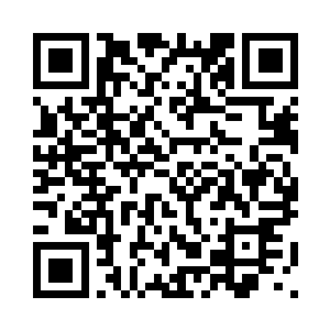 苏墨尘轻轻抿了一小口泡好的茶水二维码生成