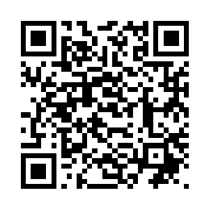 苏落和秋意就躲在不远处的柱子后面二维码生成