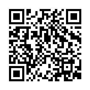 苏落的视线一直盯着踏雪无痕墨角腾云兽二维码生成