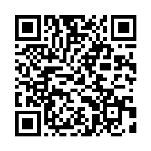 苗氏和毛氏眼里闪现的都是不相信二维码生成