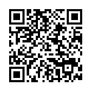 范海辛目光盯着坐在对面的杨玲珑二维码生成