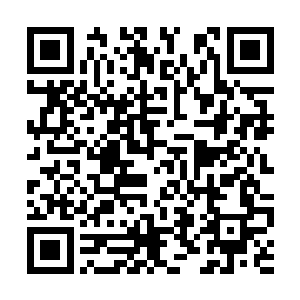 荣光抱着足球跑回半场的那一幕让他感觉到了威胁二维码生成