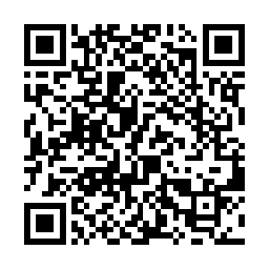 荣用一个完全出乎大家意料的方式将足球送进了球门二维码生成