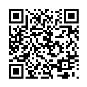 莫崎就已然重新换了一个身份伪装着二维码生成