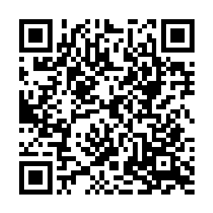 菲尼斯冷笑一声 突然一把将他身下的裤子也给扯了下來二维码生成