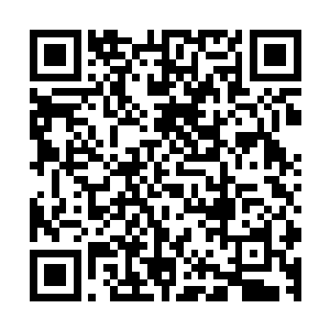 萧易没有理会李医生的话而是直接对着张小姐重重的点了点头二维码生成