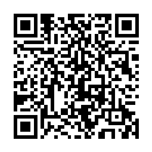 蓦然间只见一员浑身插满箭矢的猛将从人丛内遽然奔杀而出二维码生成