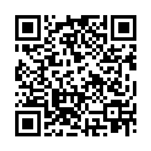 虚空之中的天碑忽然间化作一道诡异的流光二维码生成