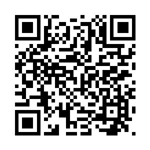 虽然他们的装备暂时还落后于欧洲的主流社会二维码生成