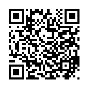 虽然他们的身体都被眼前的栏杆所阻拦二维码生成