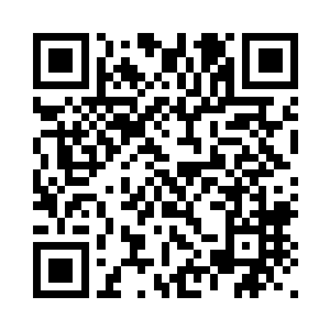 虽然他外露的胸肌和二头肌也算达二维码生成