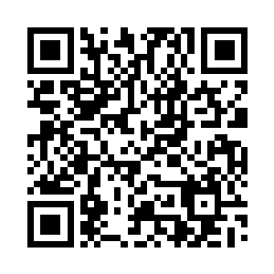 虽然开始察觉到了对方不怀好意的目光二维码生成