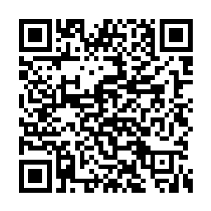 蜜糖色的皮肤上亦布满了赤焰怒龙般闪光的裂纹二维码生成