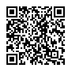 被他用手里的一把剑就轻松挡下――这就绝对是一个绝顶高手二维码生成