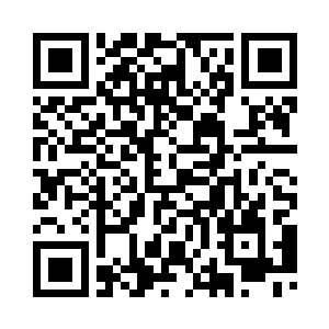 被成千上万双凶神恶煞的目光盯着二维码生成