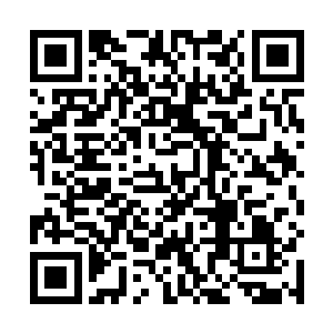 被那个小男孩一拳打出的窟窿一开始没有什么特别之处二维码生成