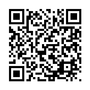 裂空刀嗖的一声架在了尖嘴猴腮的脖子上二维码生成