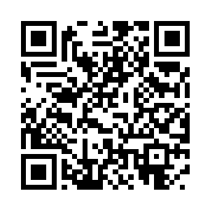 要不然她也不可能冒着这么大的雨过来二维码生成