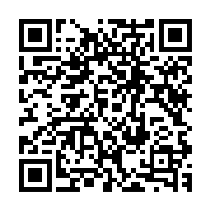 要是没有在进包厢的时候发现游飞扬和华鹤的那个诡异的眼神二维码生成